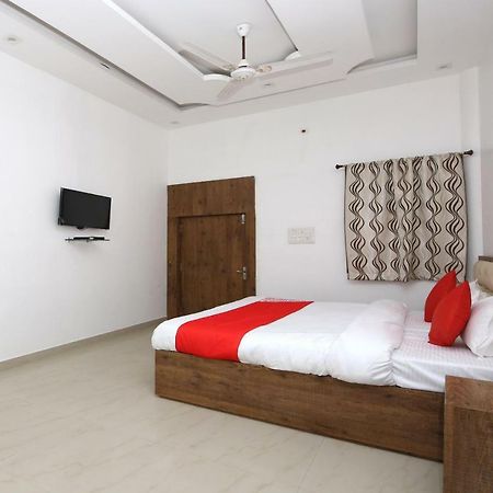 Oyo 38414 Rain Basera Resort 贾巴尔普尔 外观 照片