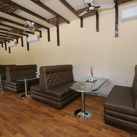 Oyo 38414 Rain Basera Resort 贾巴尔普尔 外观 照片