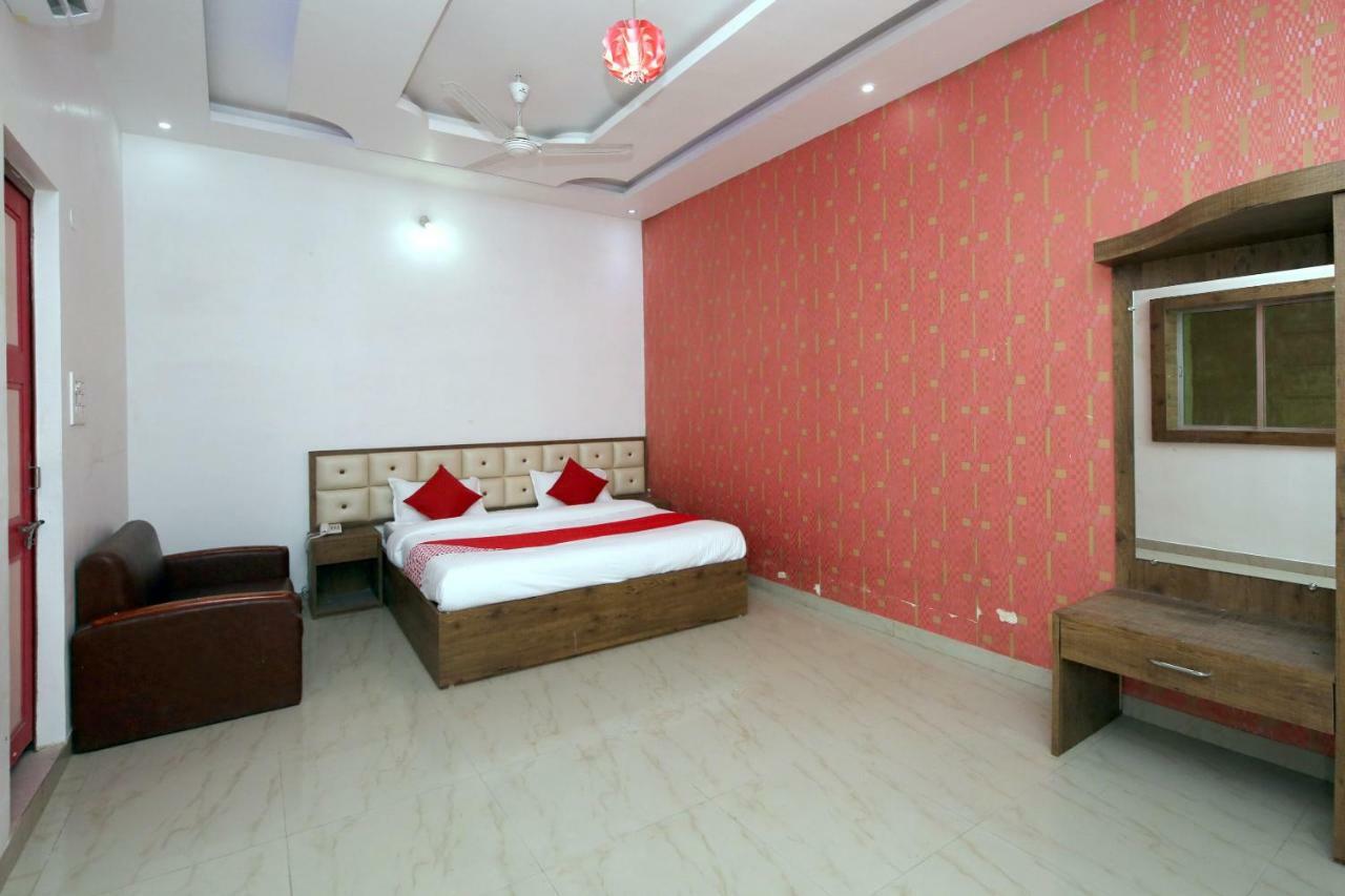 Oyo 38414 Rain Basera Resort 贾巴尔普尔 外观 照片