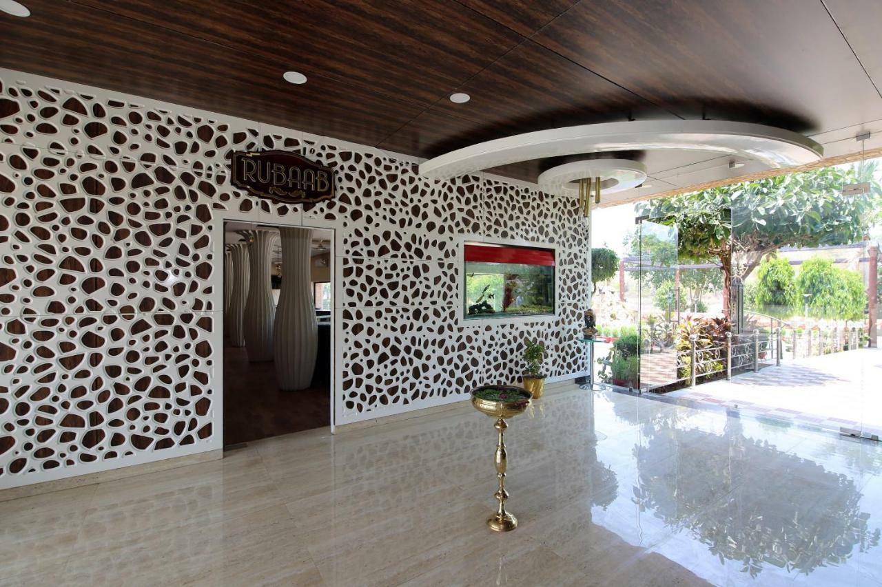 Oyo 38414 Rain Basera Resort 贾巴尔普尔 外观 照片