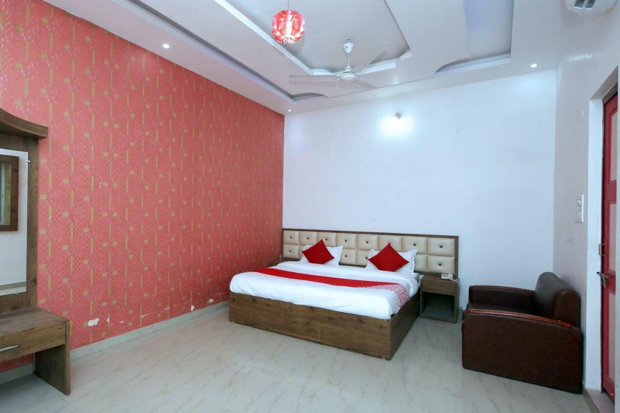 Oyo 38414 Rain Basera Resort 贾巴尔普尔 外观 照片