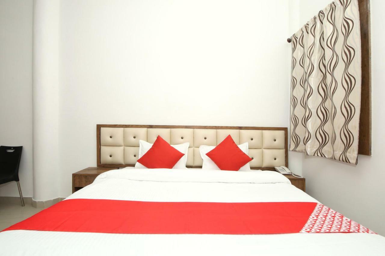 Oyo 38414 Rain Basera Resort 贾巴尔普尔 外观 照片